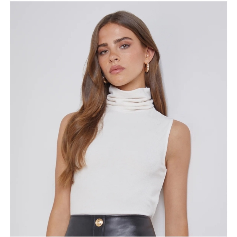 NWT L'Agence Ceci Sleeveless Turtleneck In Off White